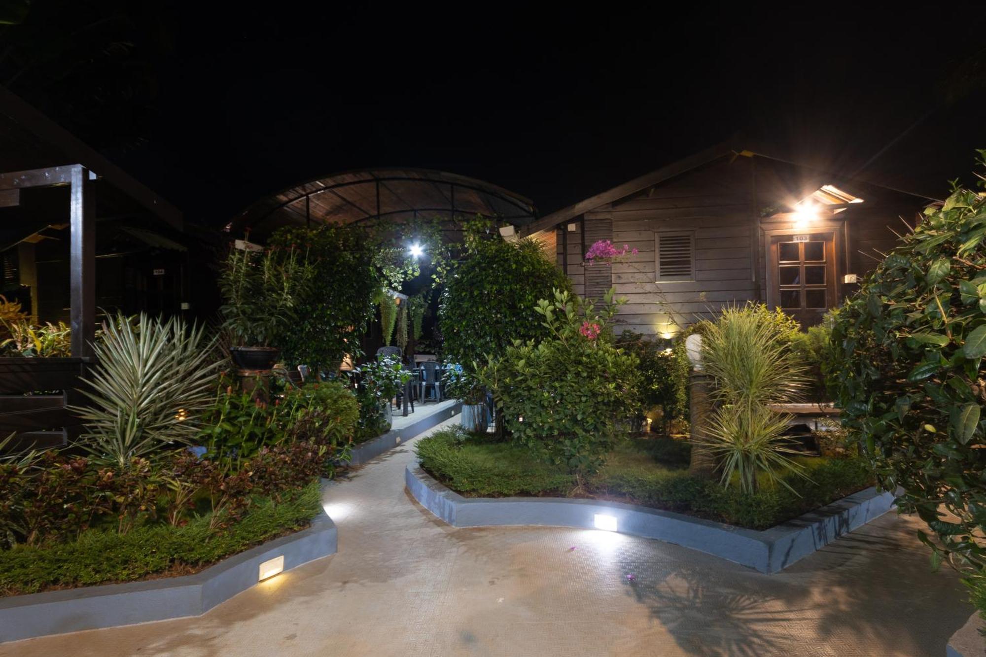 Sal Riviera Hotel Cavelossim Exterior photo