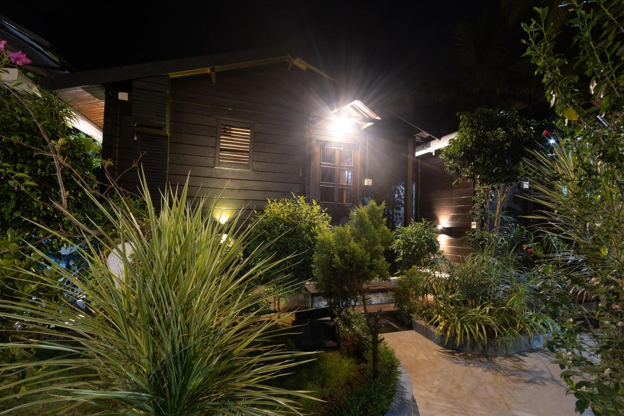 Sal Riviera Hotel Cavelossim Exterior photo
